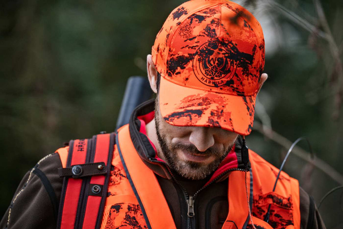Härkila Kappe Wildboar Pro Blaze Camo in AXIS MSP®CE orange/Shadow brown – auf der Drückjagd