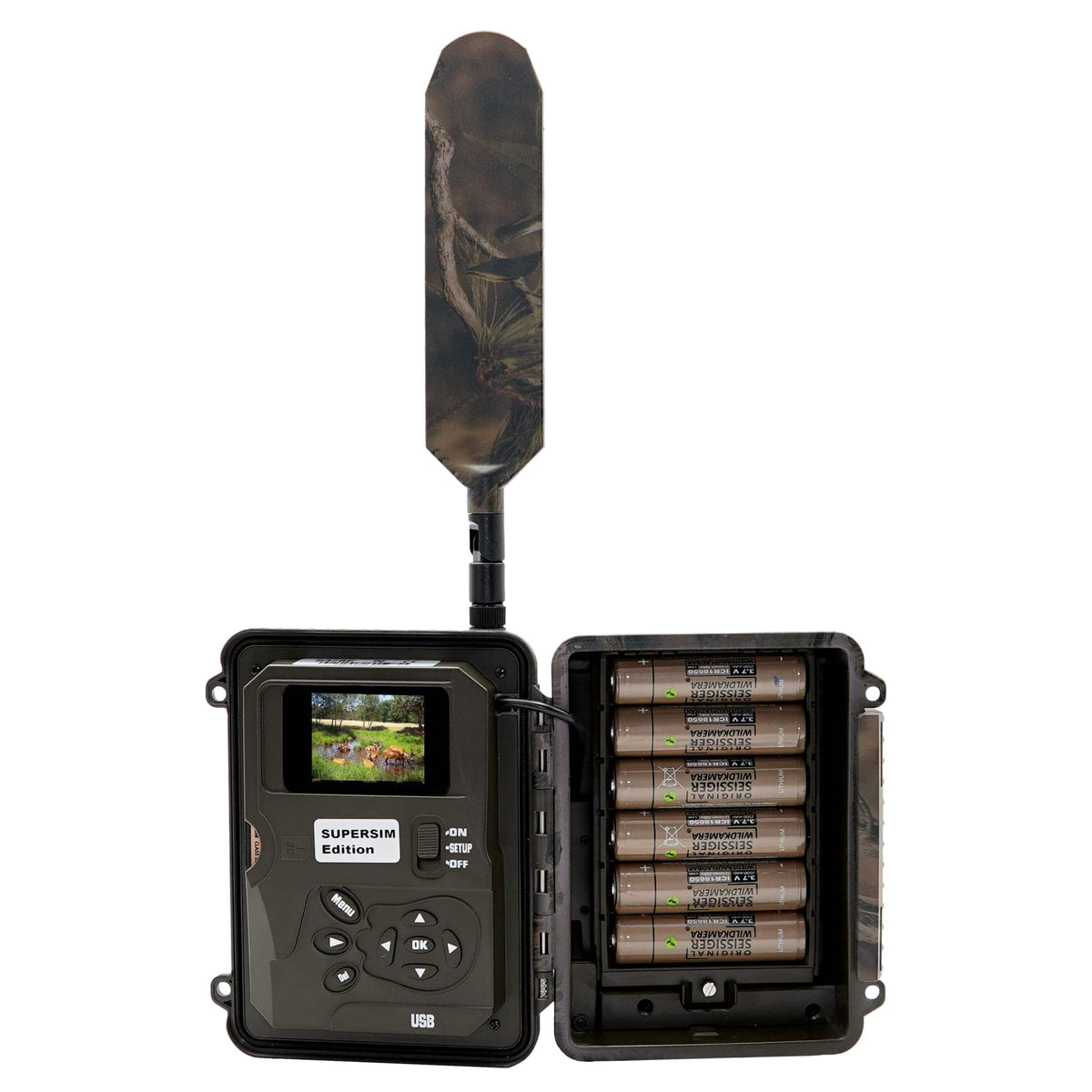 Seissiger Base-Cam LTE SUPERSIM Wildkamera geöffnet mit eingesetzten Lithium-Batterien und Display