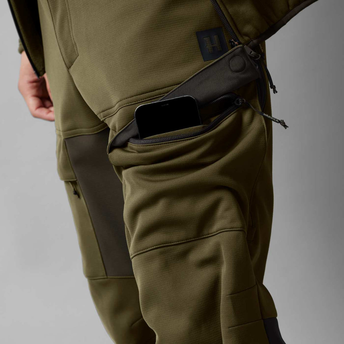 Härkila Herren Jagdhose Deer Stalker Light in Willow green/Shadow brown – Belüftungsöffnung